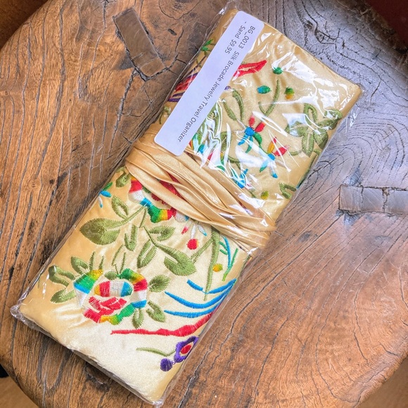 NWT Asian gold silk jewelry roll travel organizer - Picture 9 of 11